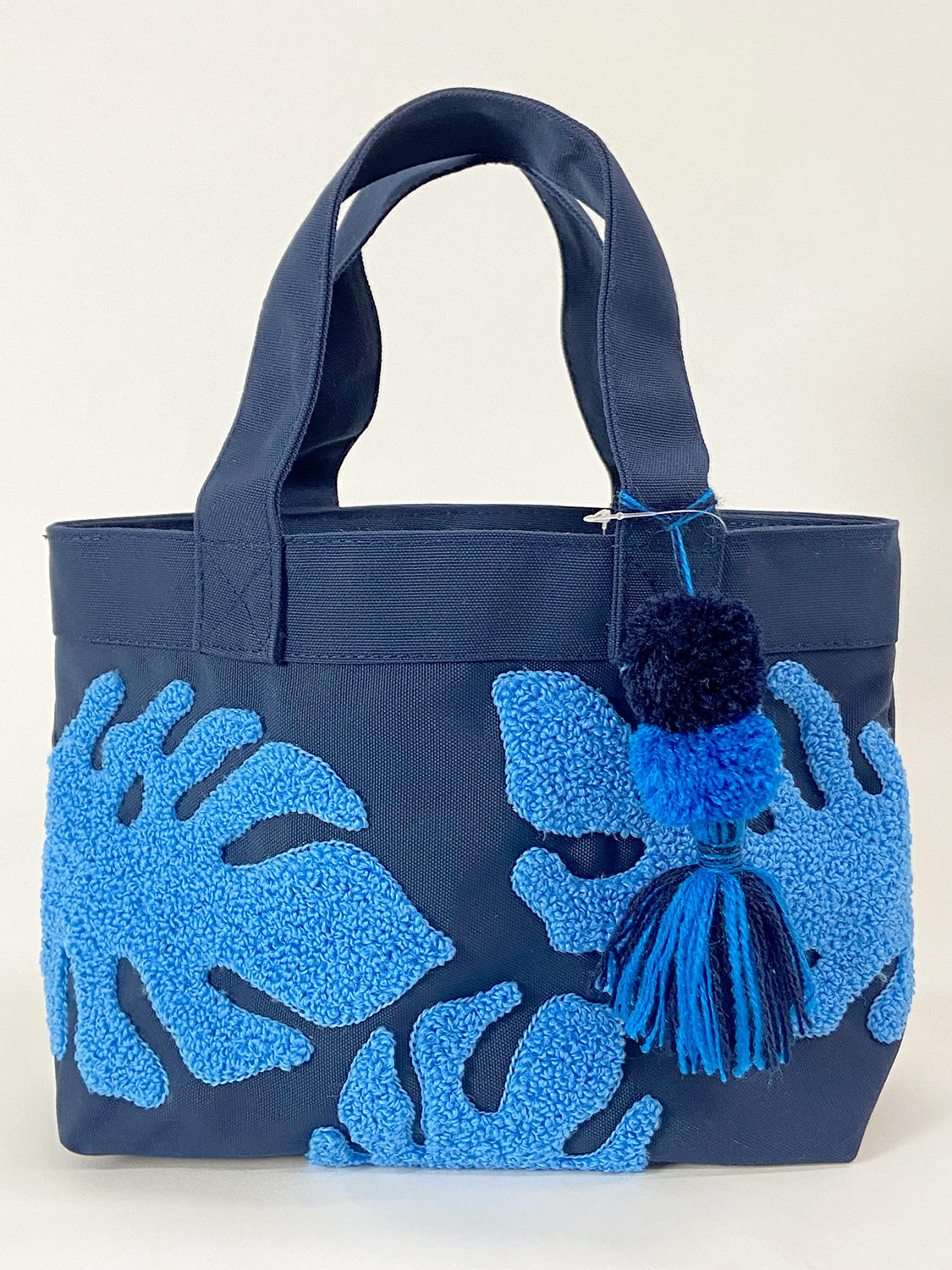 PUKANA 相良刺繍トートバッグ ビッグモンステラ ネイビー|フラと