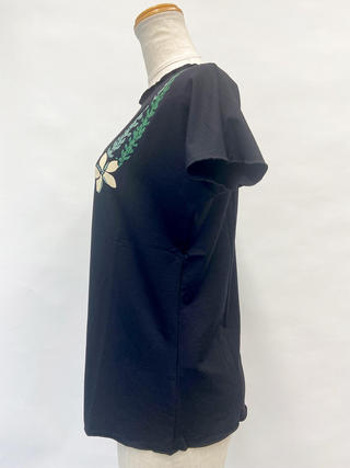 PUKANA ノースリーブストレッチTシャツ プルメリアレイ ブラック ML&XL