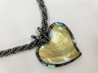 ピュアビーズネックレス ソリッドハート ブラックシルバー